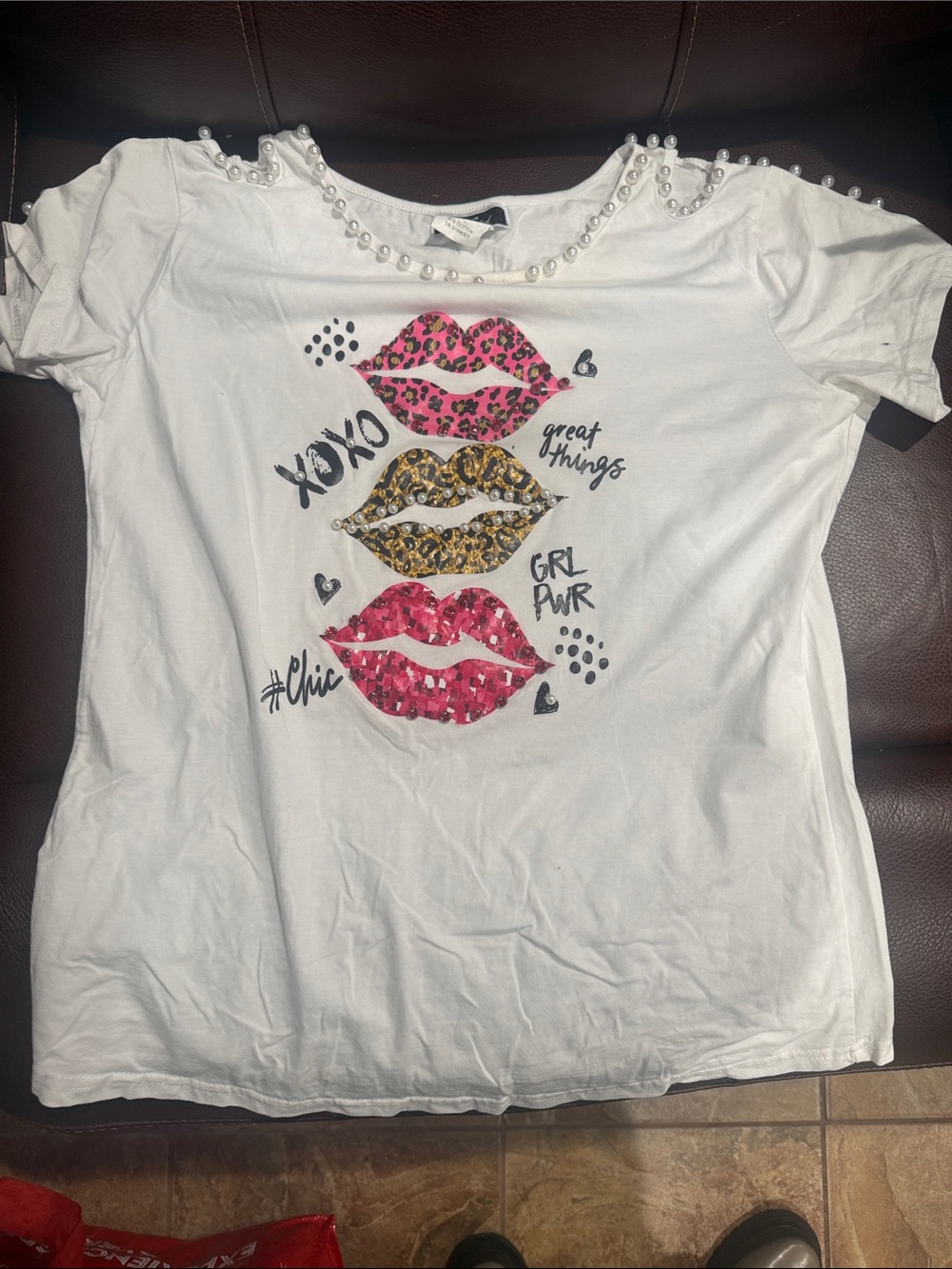 Girls' White Short Sleeve Tee with Leopard Kiss Graphic and Pearl Trim